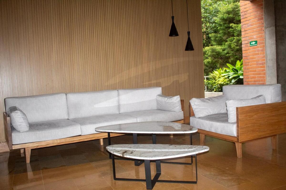 Near Provence Pool, Gym, Views And Wifi Apartamento